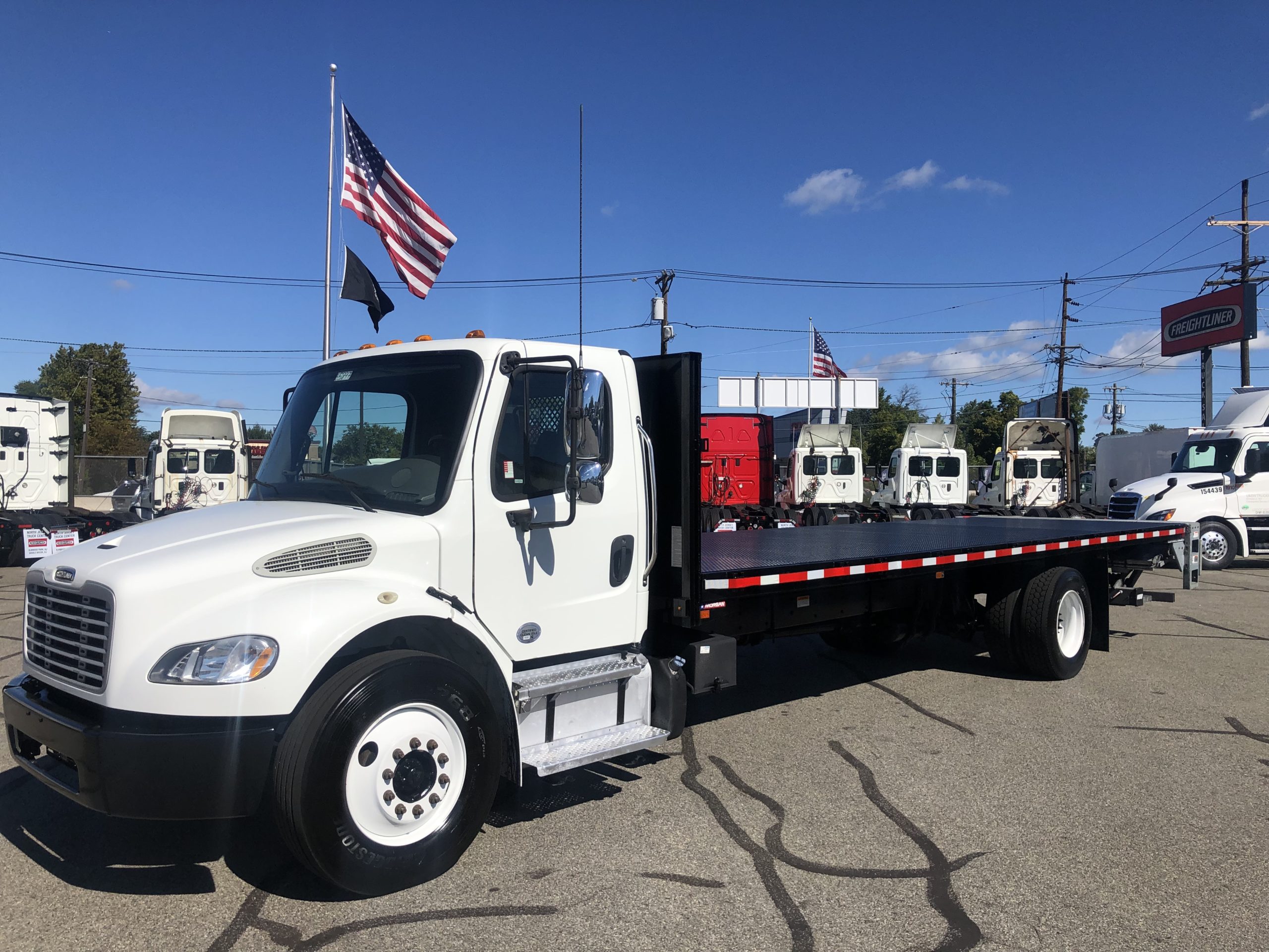 2015 Freightliner M2-106 26′ Flatbed With Liftgate – Stock # EC5897 (Copy)