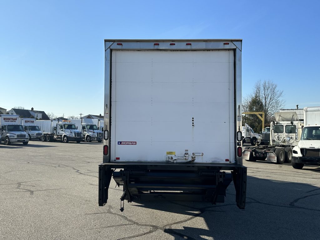 2015 FREIGHTLINER M2 106 - 24' Box - Non CDL - 94k Miles - Stock ...