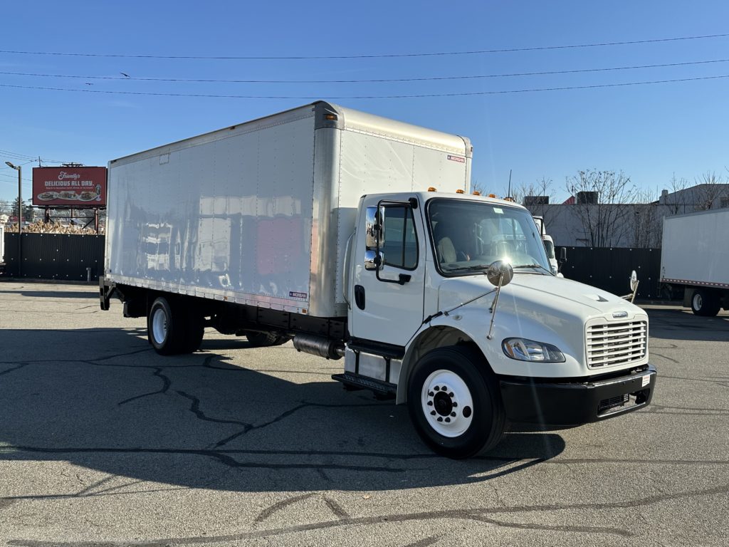 2015 FREIGHTLINER M2 106 - 24' Box - Non CDL - 94k Miles - Stock ...