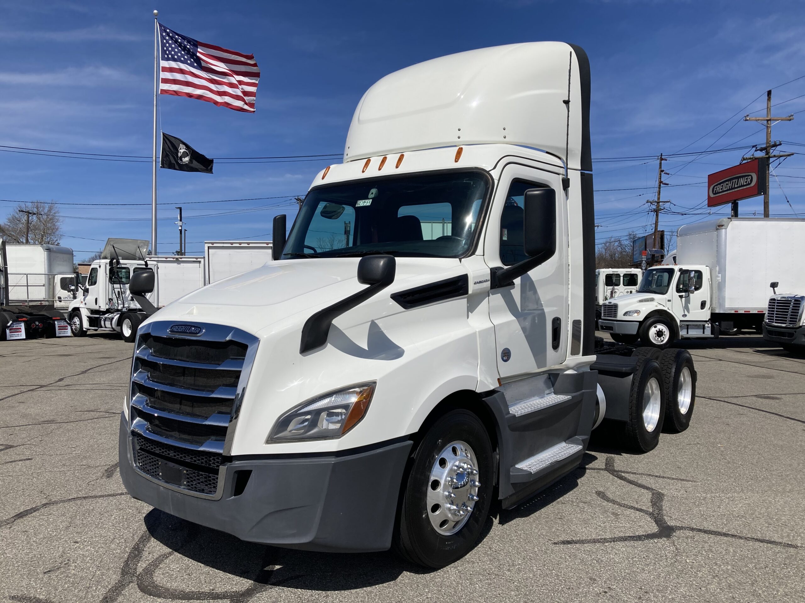 2019 Freightliner PT126 – Only 213k mi – DD13 450 HP – DT12 Auto – New Drive Tires – Stock # DB0159