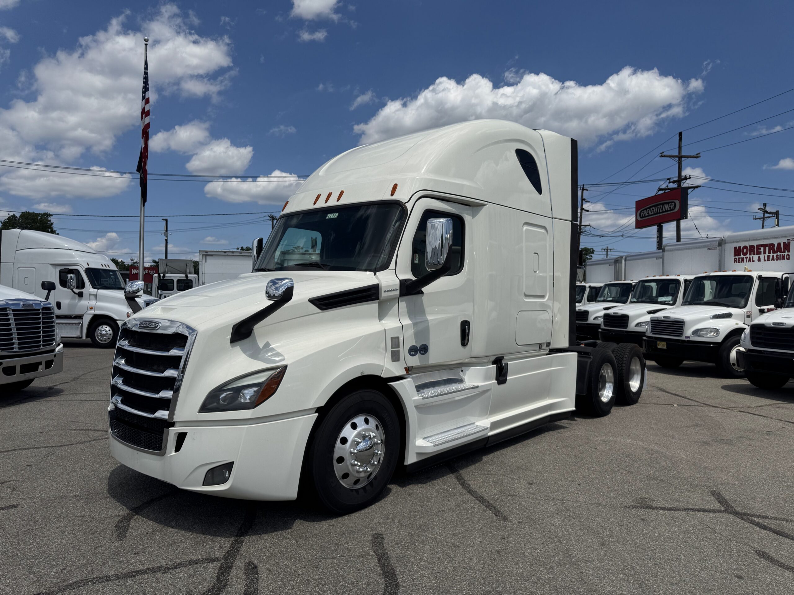 2019 Freightliner Cascadia – DD15 – 10 Speed Manual Trans – 480k mi – Stock # EC6055