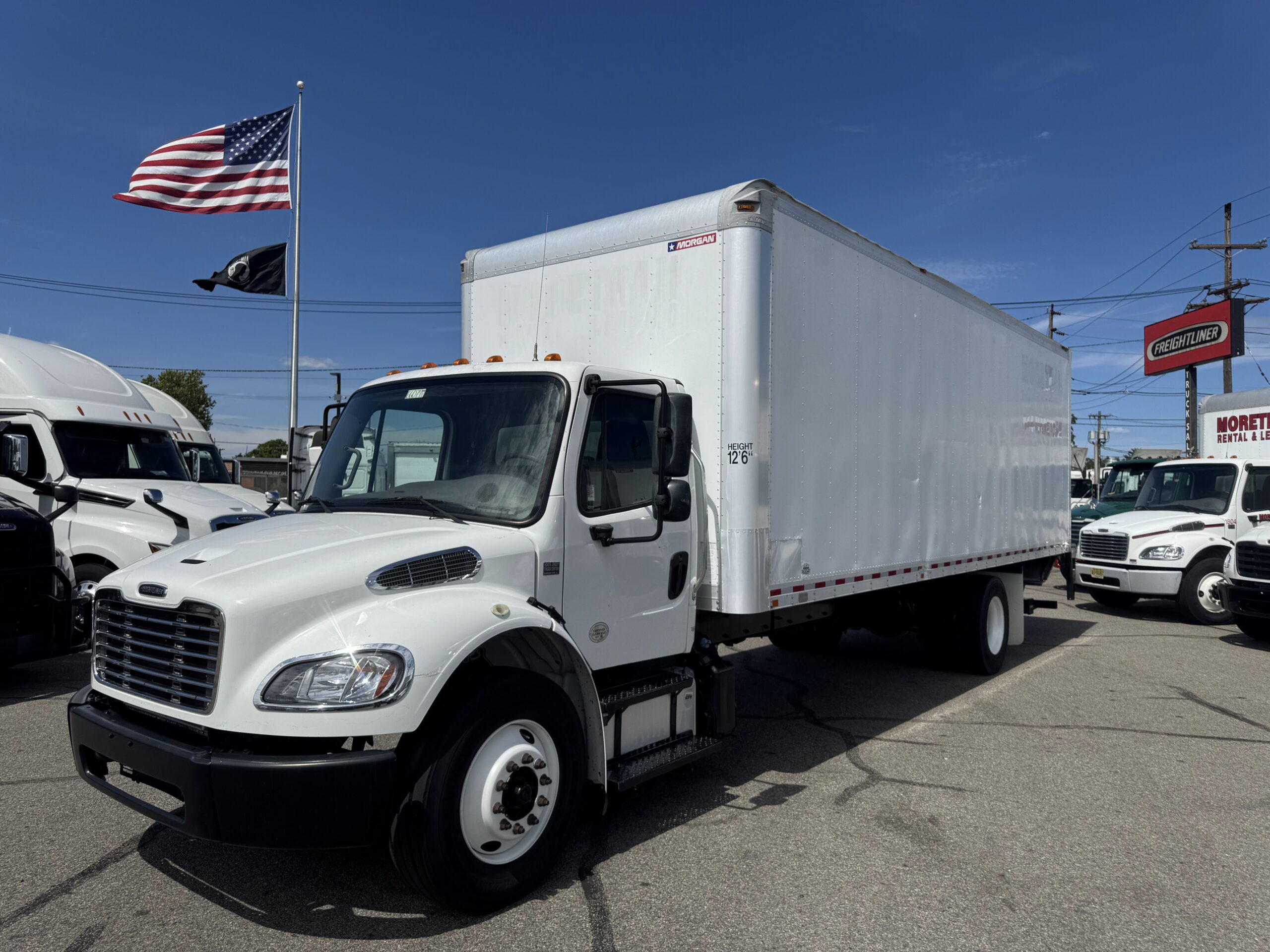 2017 FREIGHTLINER M2-106 – 26′ Box- Non CDL – Stock # EC6074-MLS