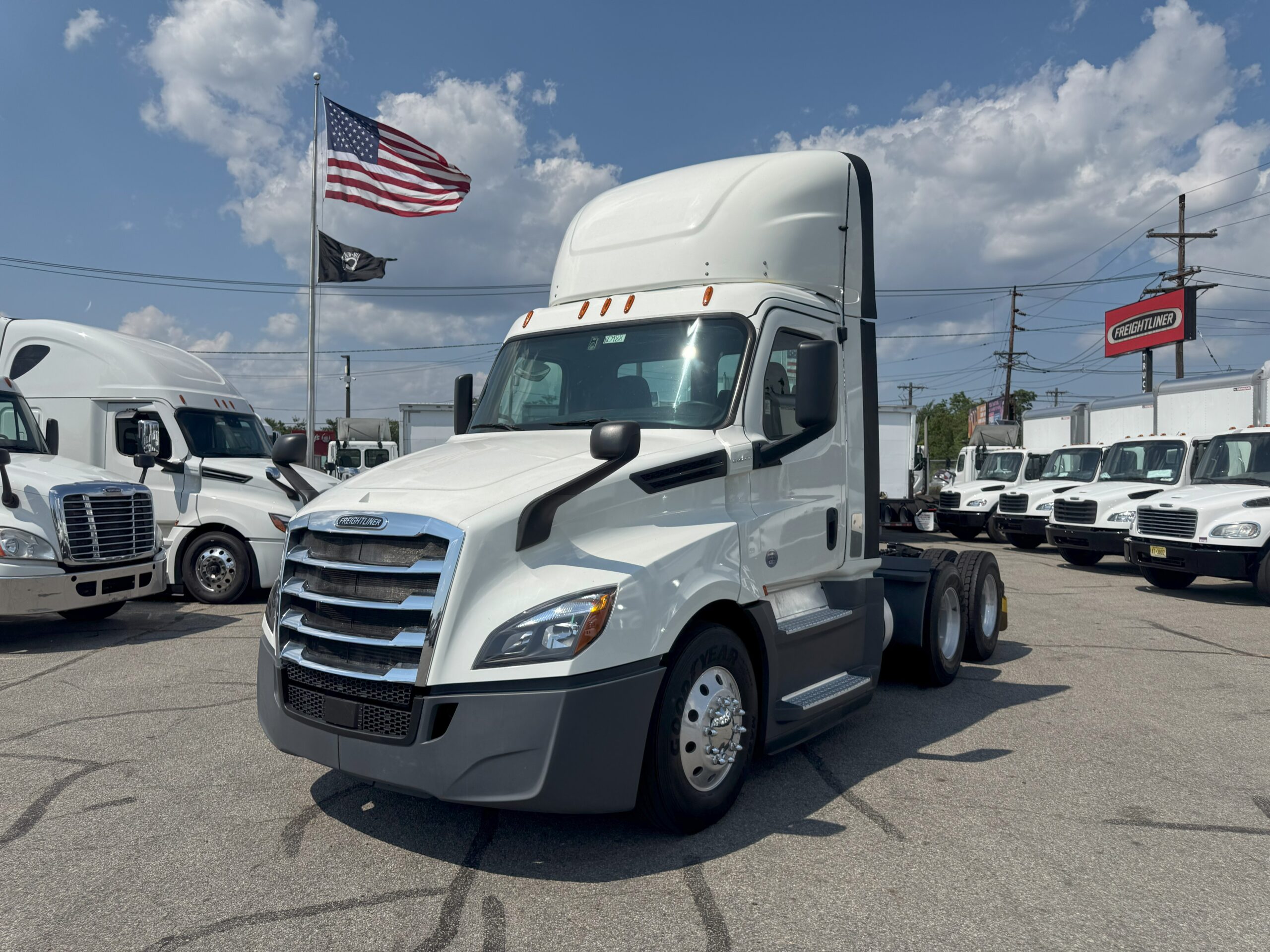 2019 FREIGHTLINER PT126 TADC – Detroit DD13/DT12 Auto – New Tires – 337k mi – Stock # DB0188