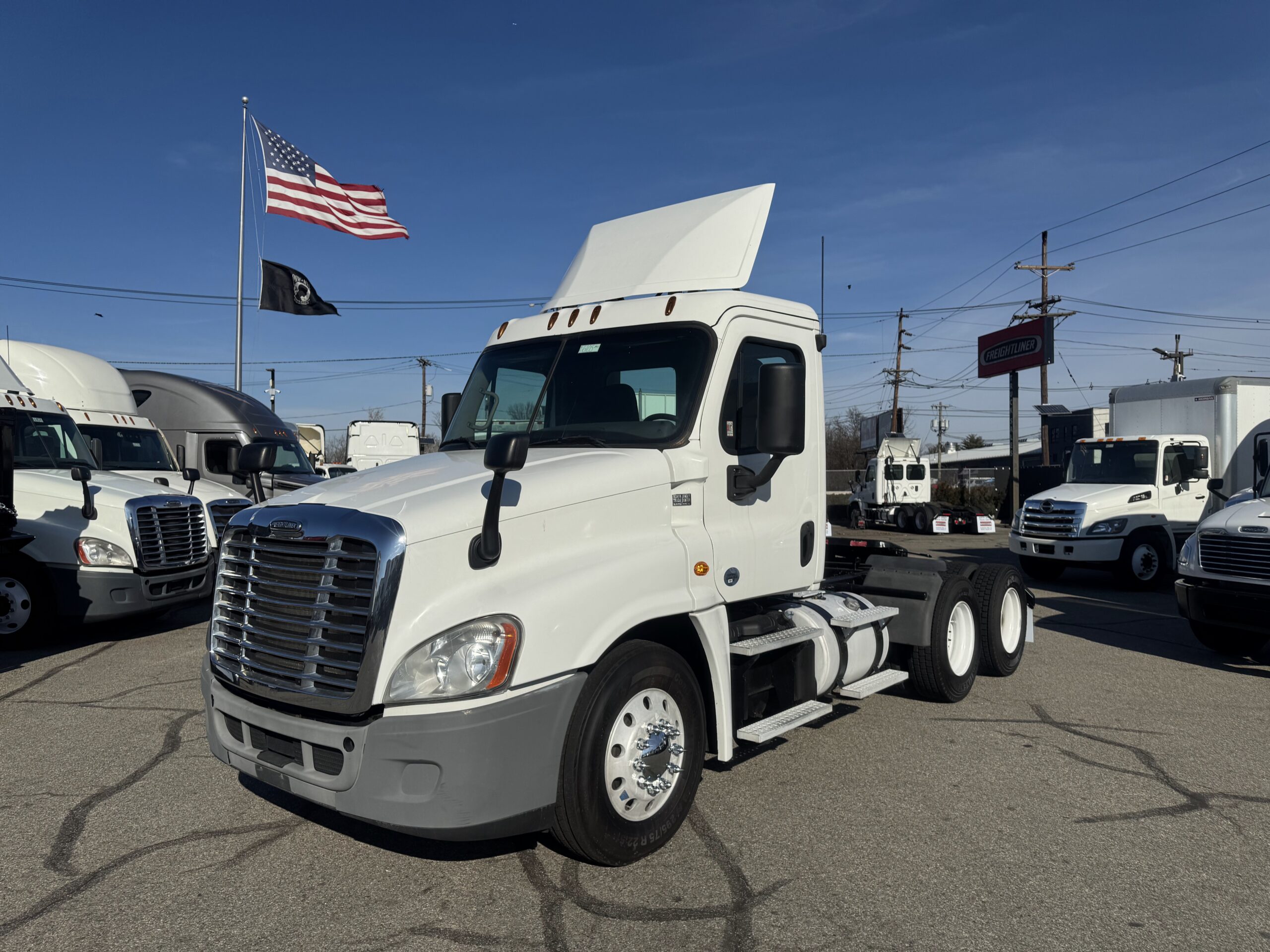 2016 Freightliner Cascadia 125 – ISX15 – 450 HP – 10 Speed – 433k mi – Stock # EC6105-MLS