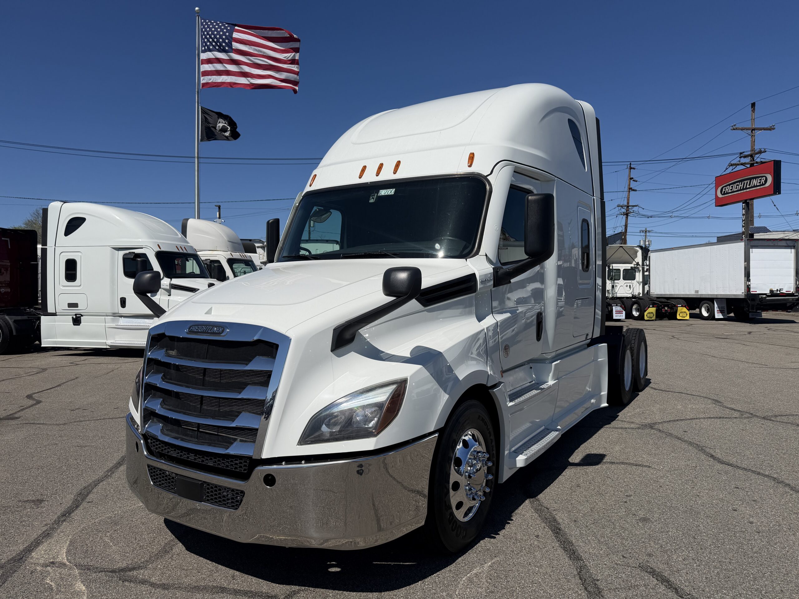 2023 Freightliner Cascadia 126 – Cummins X15 – 450 HP – Auto Trans – Only 282k mi – Stock # DB0200