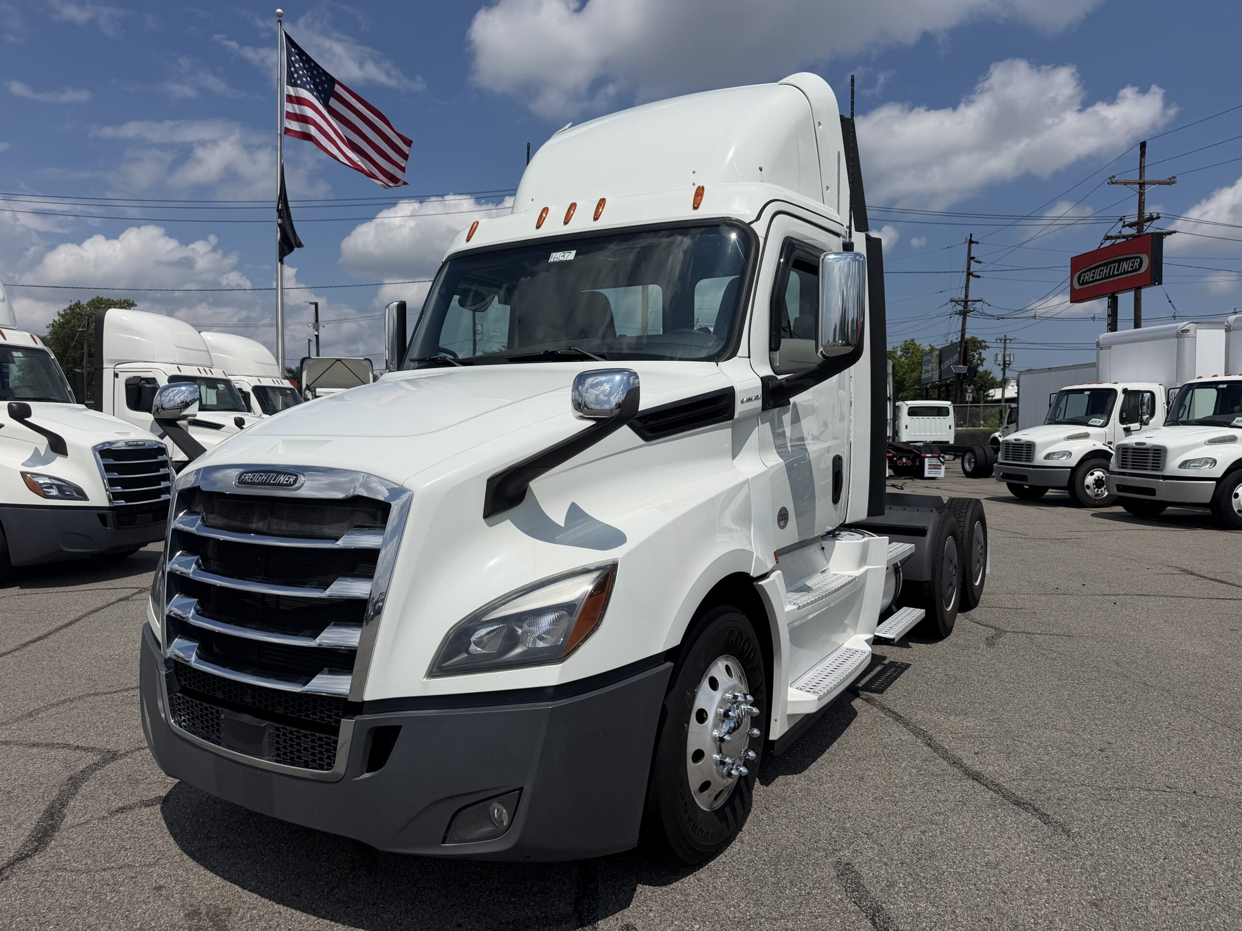 2020 Freightliner Cascadia 126 – Detroit DD15 – 455HP – DT12 Auto – 303k mi – Stock # EC6137