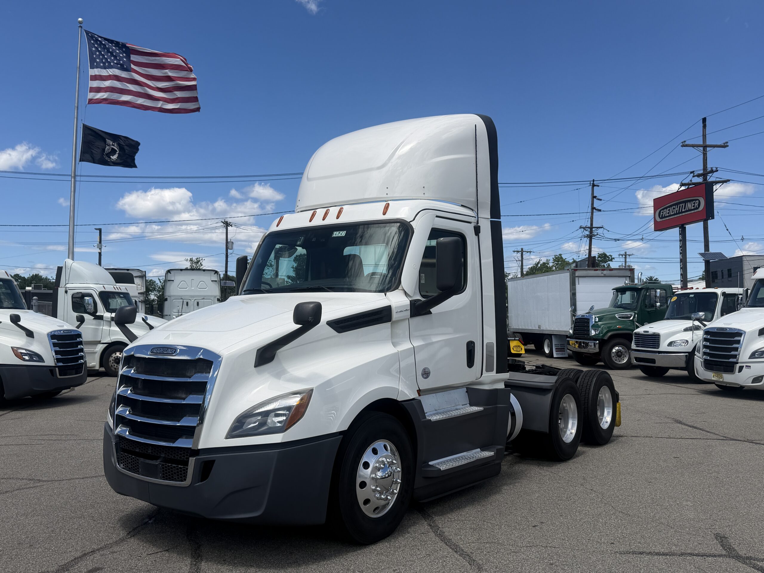 2021 Freightliner Cascadia 126 – Fed Ex Safety Compliant – Detroit DD13 – 450HP – Auto – 417k mi – New Tires & Warranty – Stock # EC6150