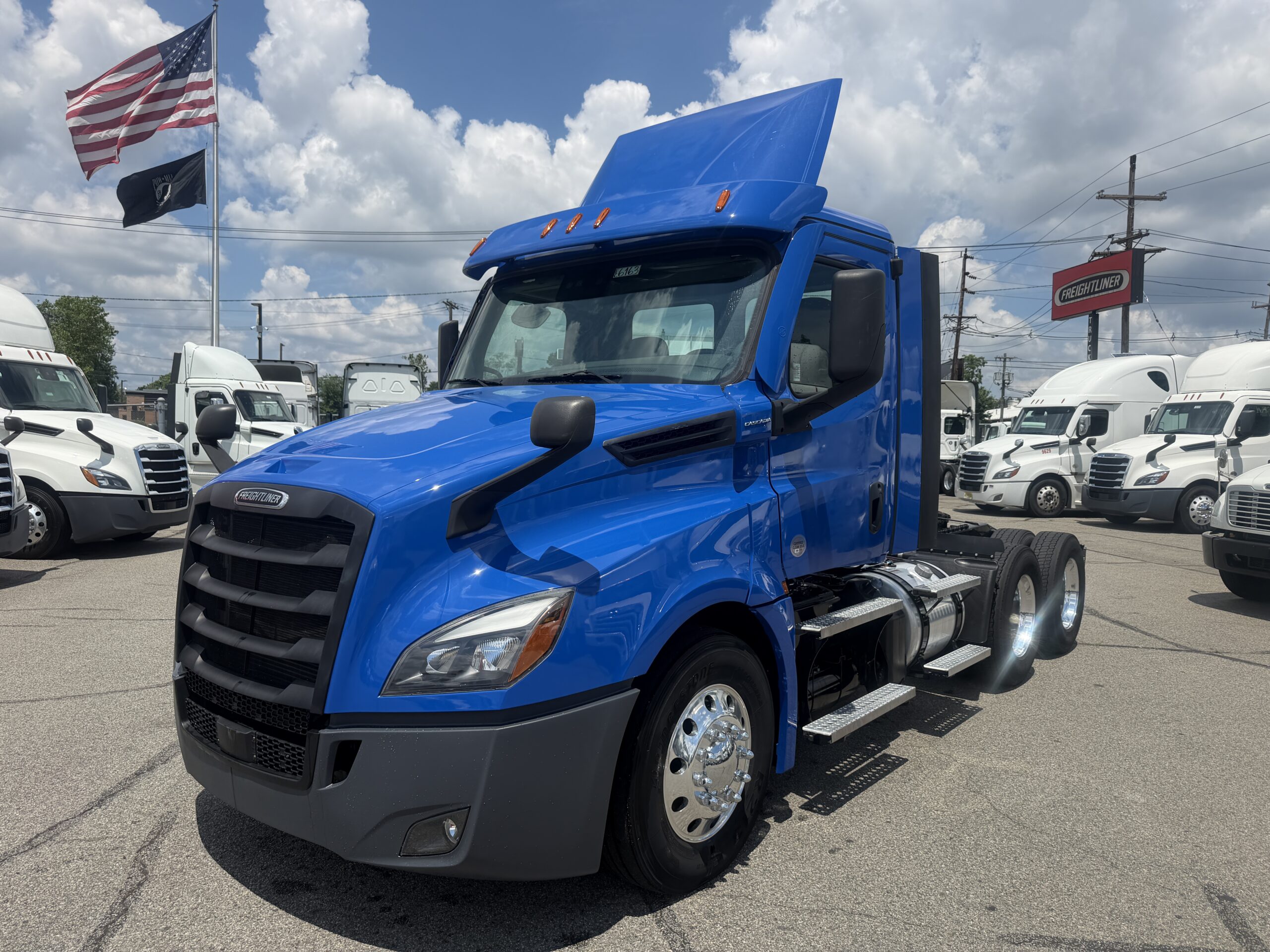 2022 Freightliner Cascadia 126 – Detroit DD15 – 455HP – DT12 Auto – Only 37k mi – Stock # EC6163